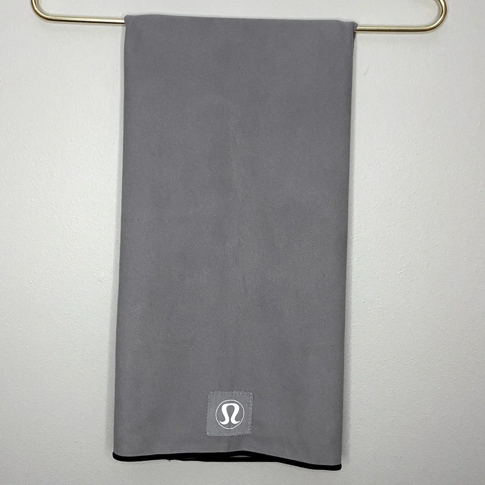 Lululemon eQua Plus mat/towel Gray